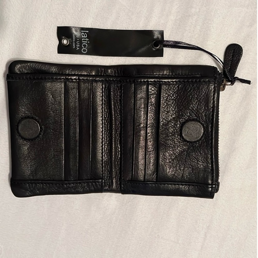Latico Leathers women’s Bettina black leather wallet new